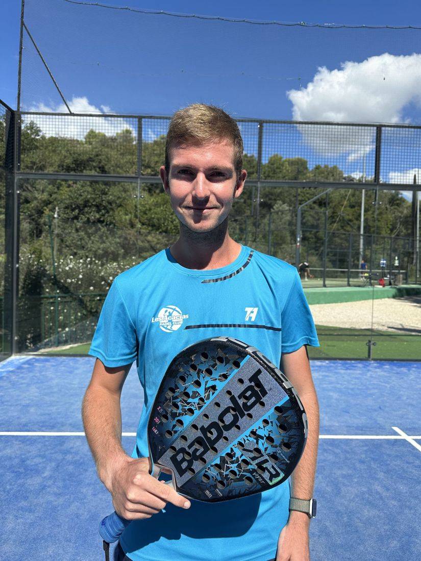 Valentin Pasquier, Moniteur de padel
